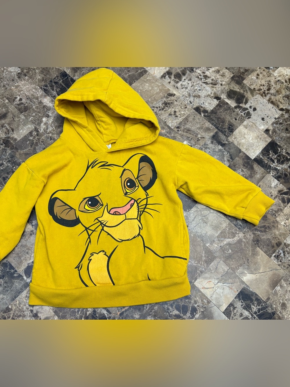 4/30$ Disney «The lion king » Simba Hooded Sweatshirt 3 years